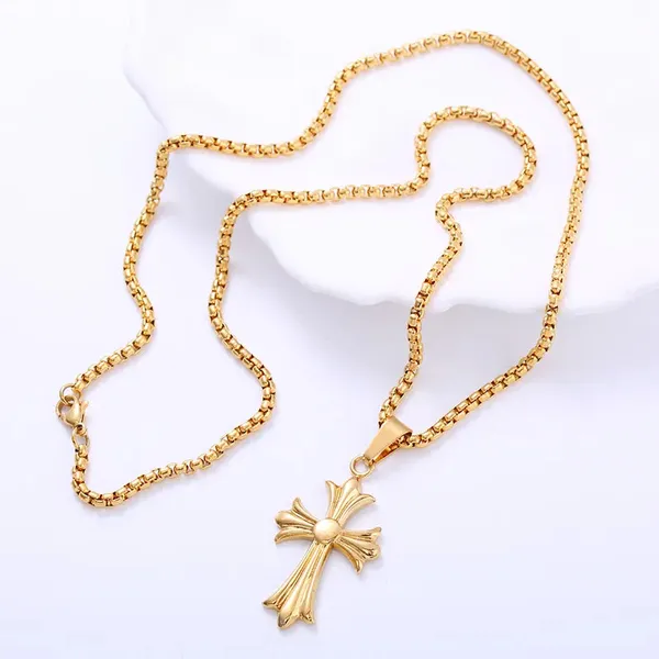 Gold_Cross_Pendants_For_Women
